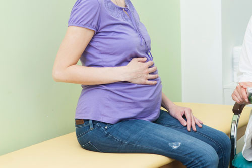 【妊婦さん必見】妊娠中期から後期の足の浮腫み（むくみ）とその対策〜おおの鍼灸整骨院のマタニティ整体で快適マタニティライフを〜